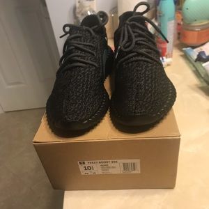 Yeezy 350 boost v1 Pirate black 10.5